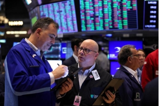 US stocks slump as Tesla shares tank on Trump-Musk row | The Straits Times