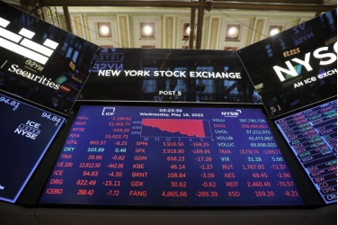 U.S. stocks continue to fall as inflation remains | PBS News